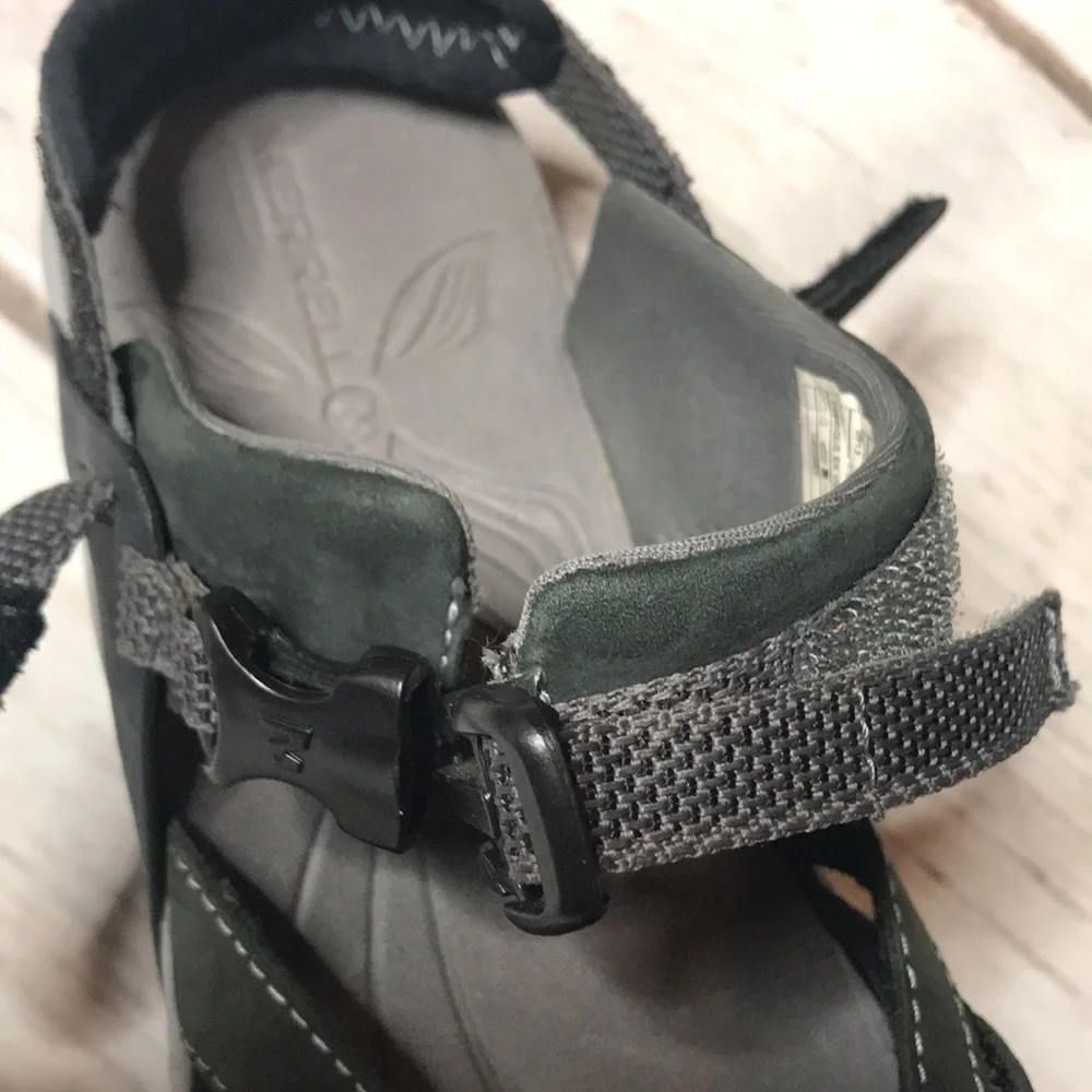 Merrell Azura Black Closed Toe Slingback Water Shoes Sandals Woman’s Size 7 - Picture 11 of 14